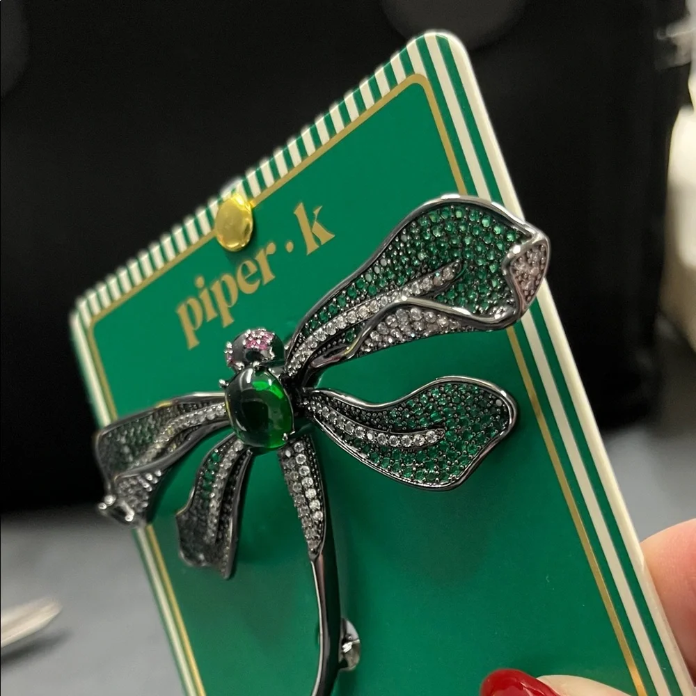 New Piper Green and Gun Metal Silver Dragonfly Brooch - Picture 3 of 7